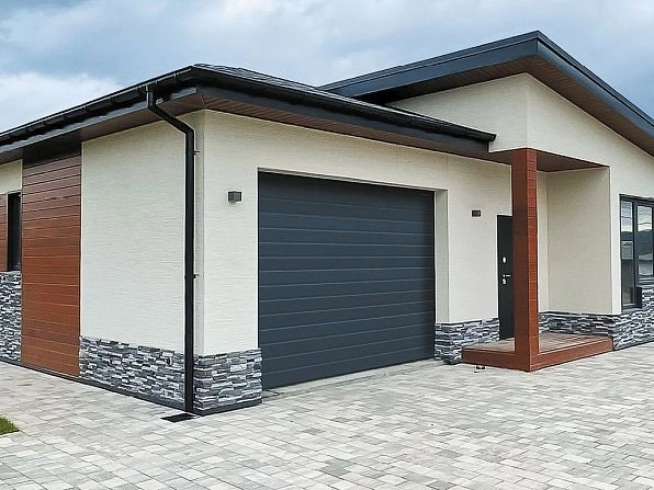 Cекционные ворота 2500х2400 мм антрацитовые DoorHan RSD02, gatchina.doorhan.ru