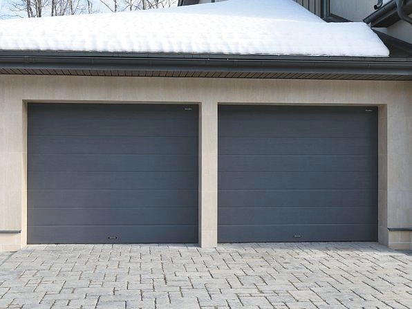 Cекционные ворота 2500х2400 мм антрацитовые DoorHan RSD02, gatchina.doorhan.ru